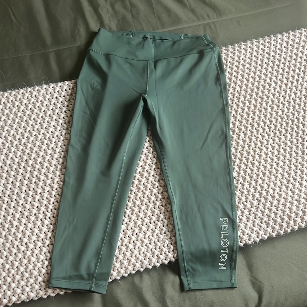 Green Peloton Legging Capris. Barely worn